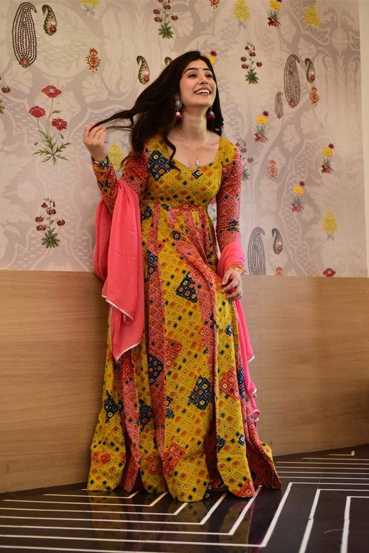 Aleena peach bandhej maxi set