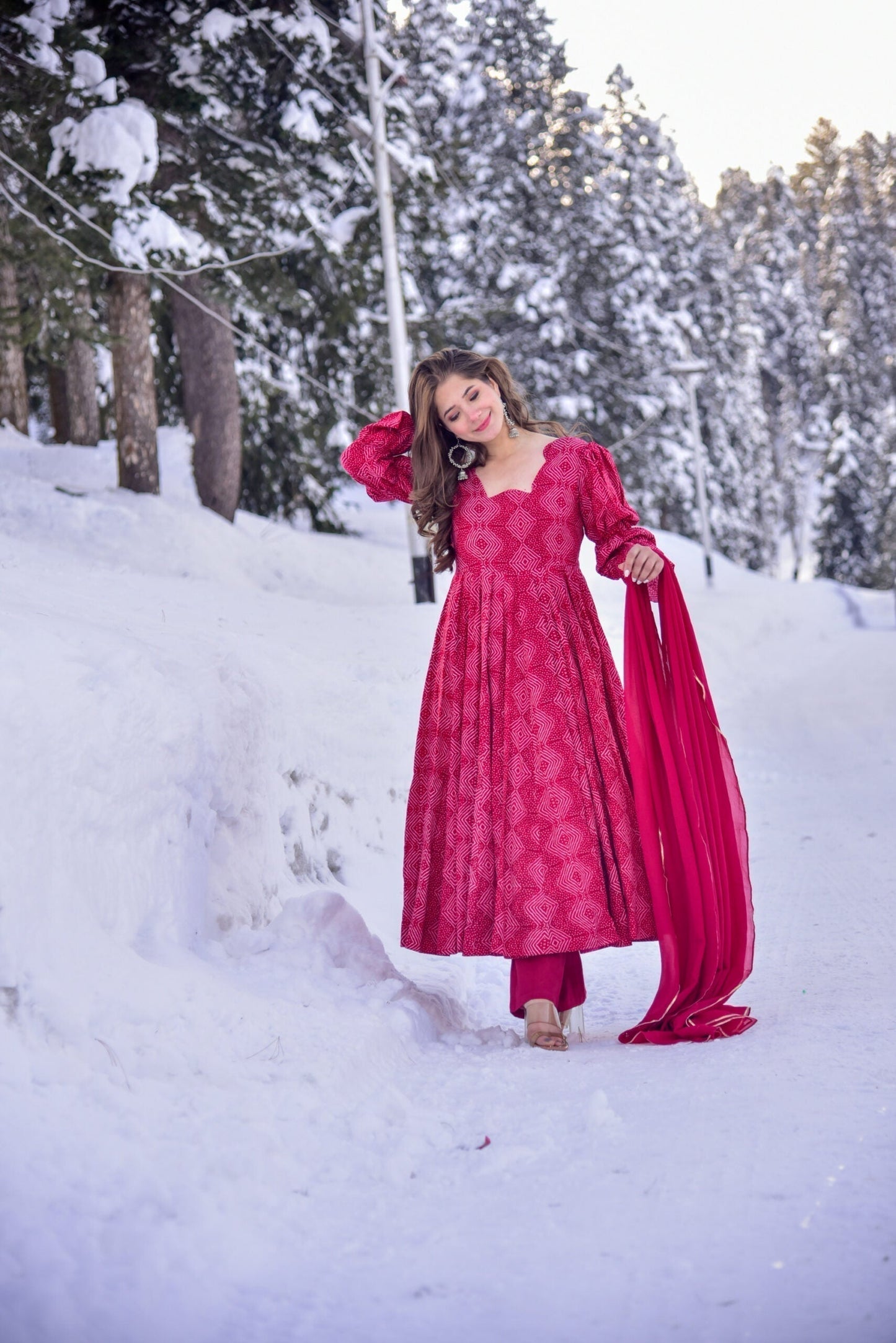 navya pink suit set